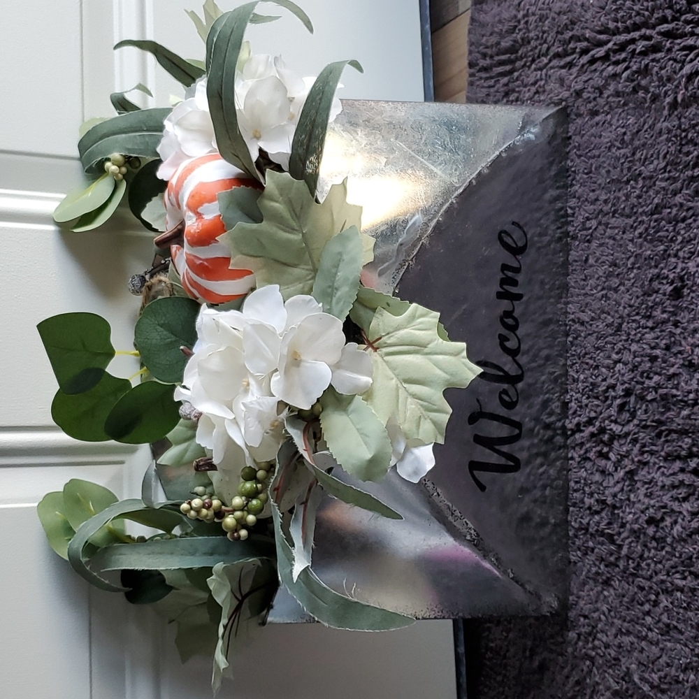 Envelope wall/door hanging
